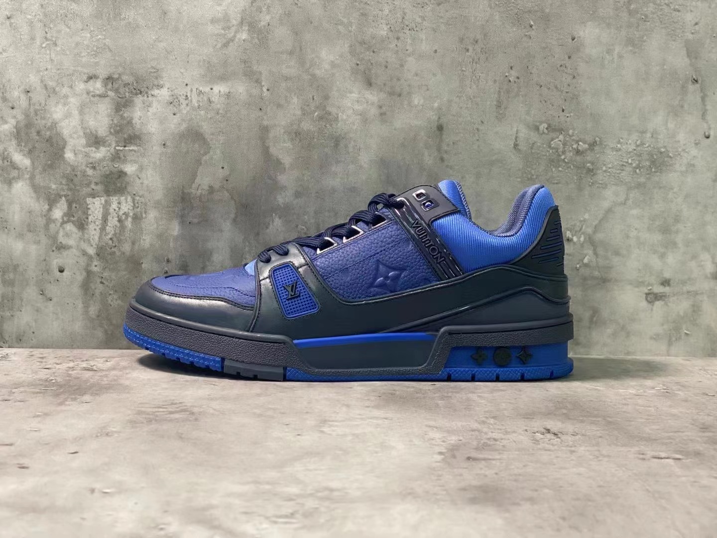 루이비통 트레이너 스니커즈 Trainer