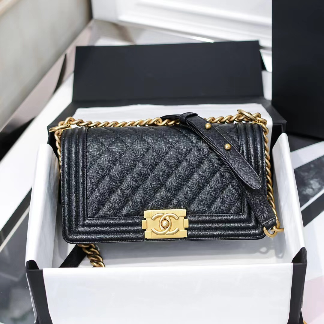 (정품급) 샤넬 보이백 캐비어 25cm
