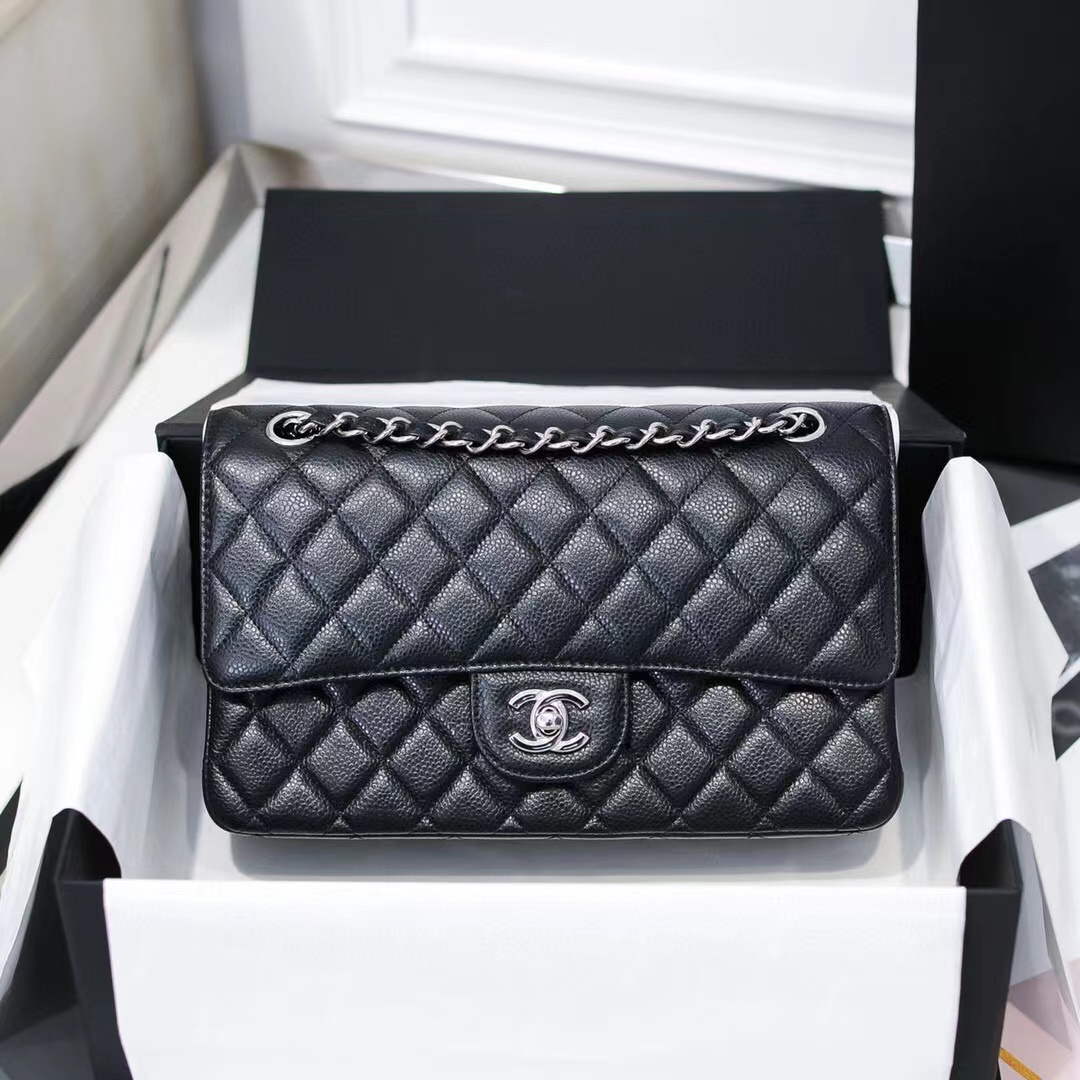 (정품급) 샤넬 클래식 버디건 캐비어 25cm