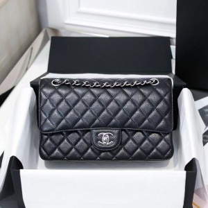 (정품급) 샤넬 클래식 버디건 캐비어 25cm