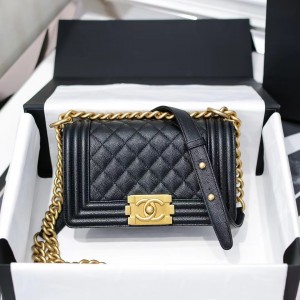 (정품급) 샤넬 보이백 캐비어 20cm