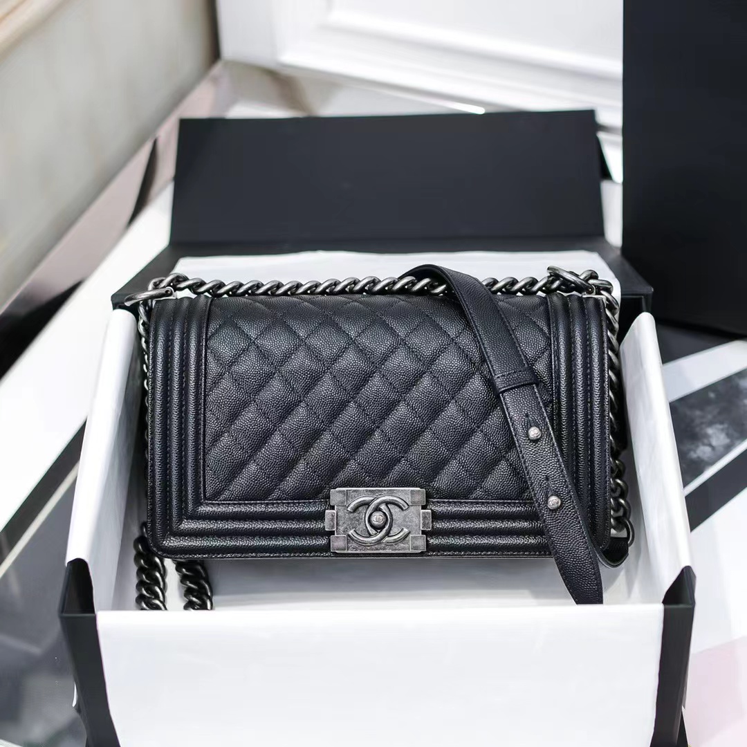 (정품급) 샤넬 보이백 캐비어 25cm