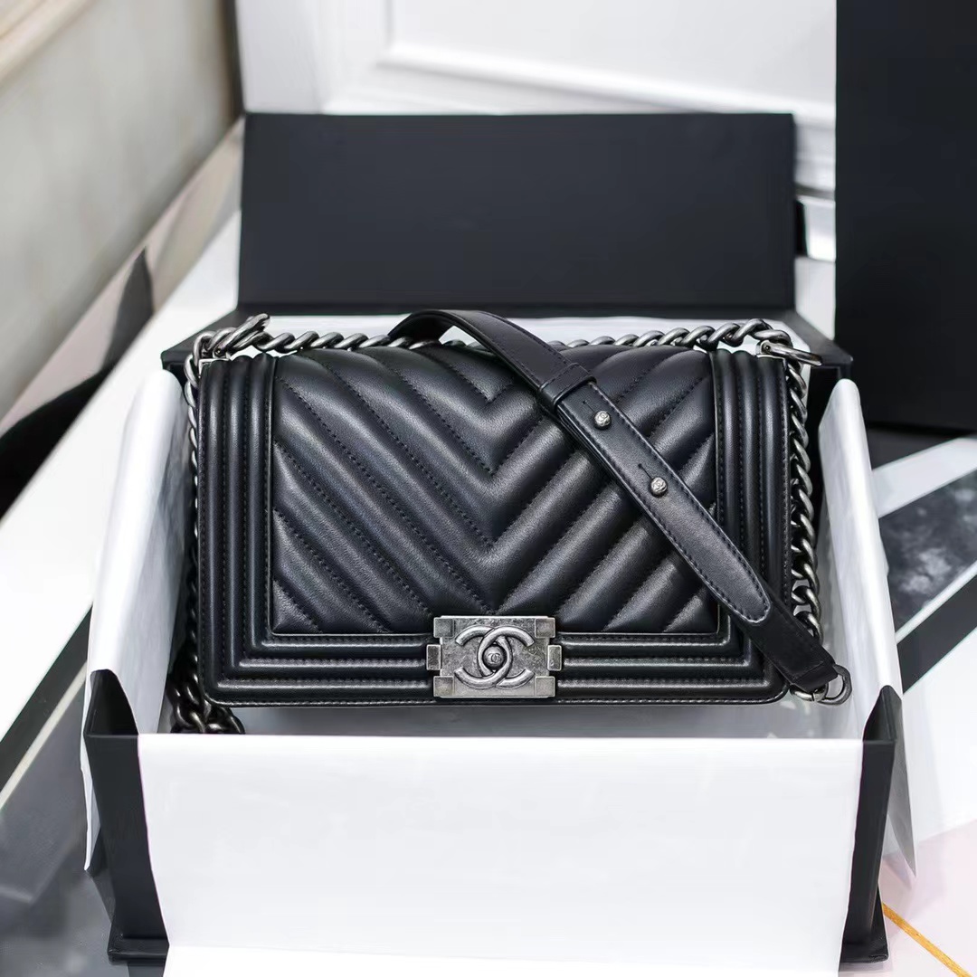 (정품급) 샤넬 보이백 25cm