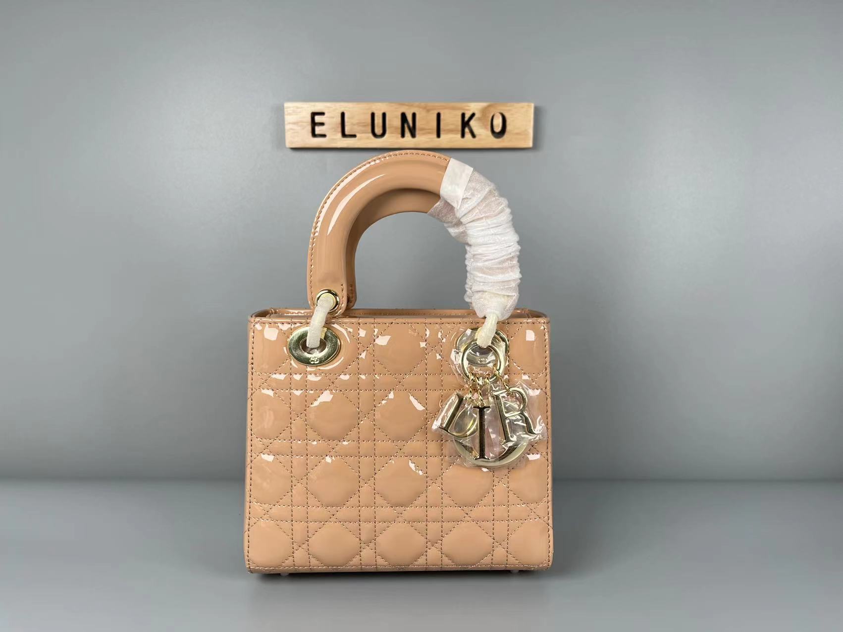 레이디백 스몰 (20*17*8cm)