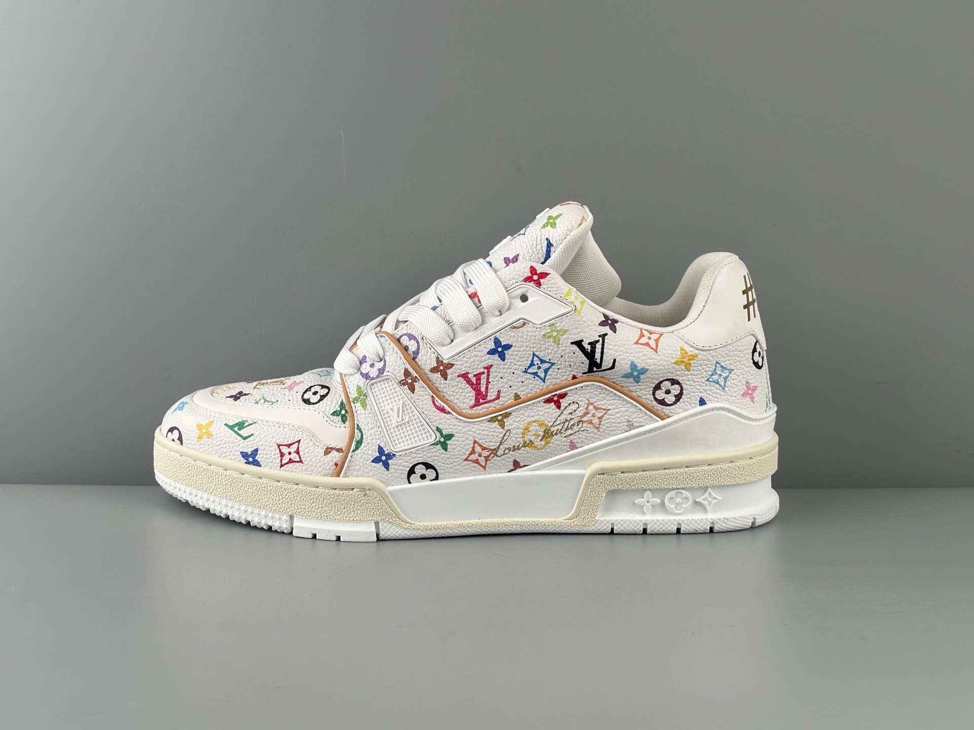 Takashi Murakami x Lv Trainer