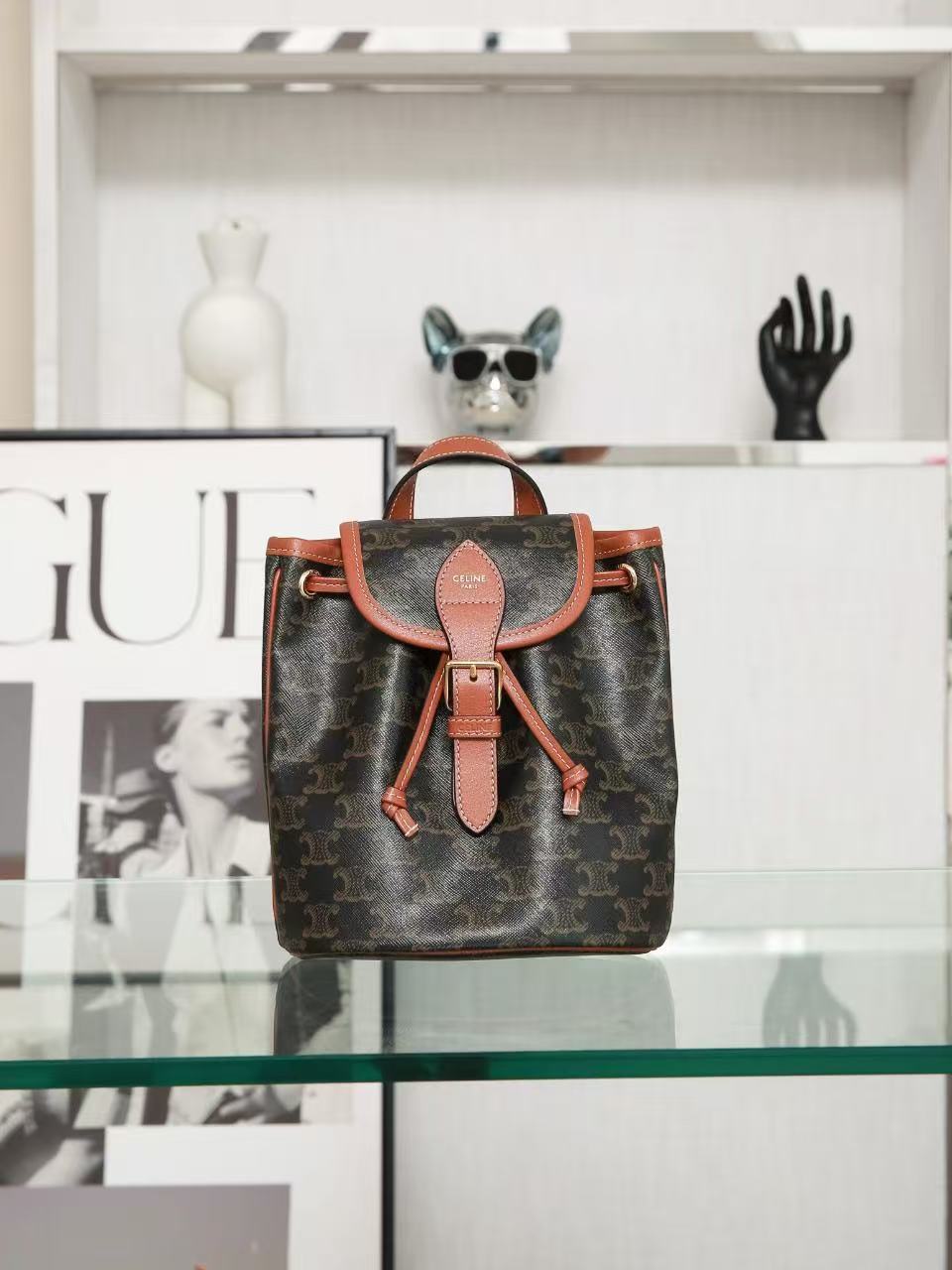 셀린느 트리오페 백팩 미니 (20*17*10cm)