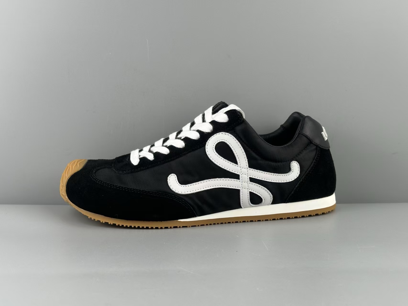 Loewe Ballet Runner 2.0