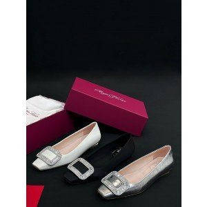 Roger Vivier Shoes (Flat)
