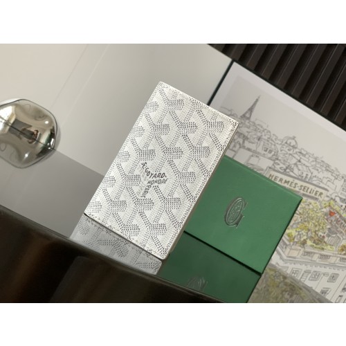 Saint Pierre (11*1.5*7.5cm)