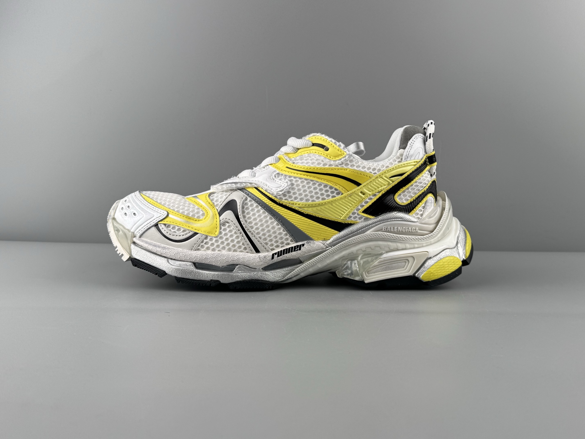 발렌시아가 러너 Runner 2.0