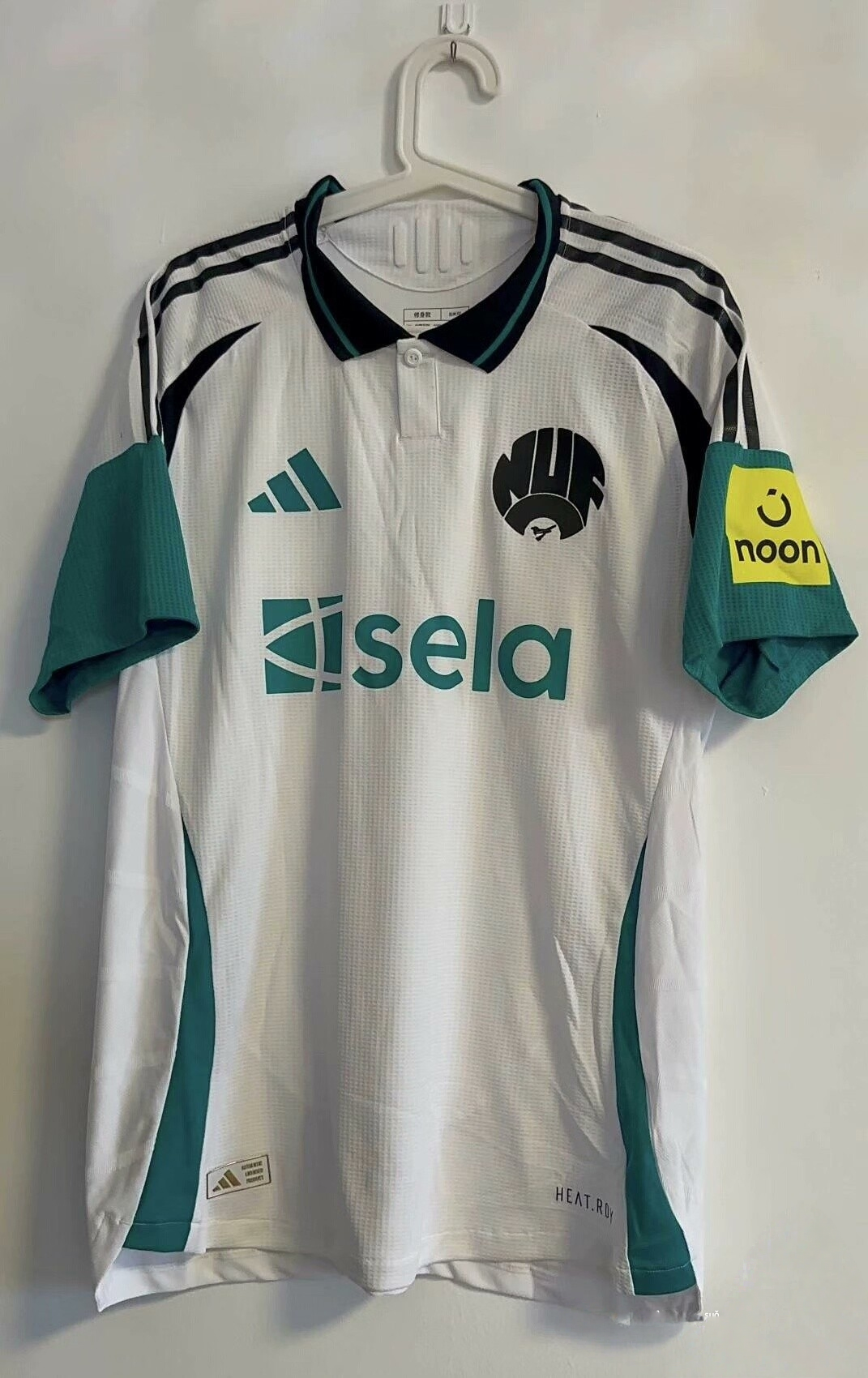 2425시즌 뉴캐슬 어센틱 어웨이 유니폼