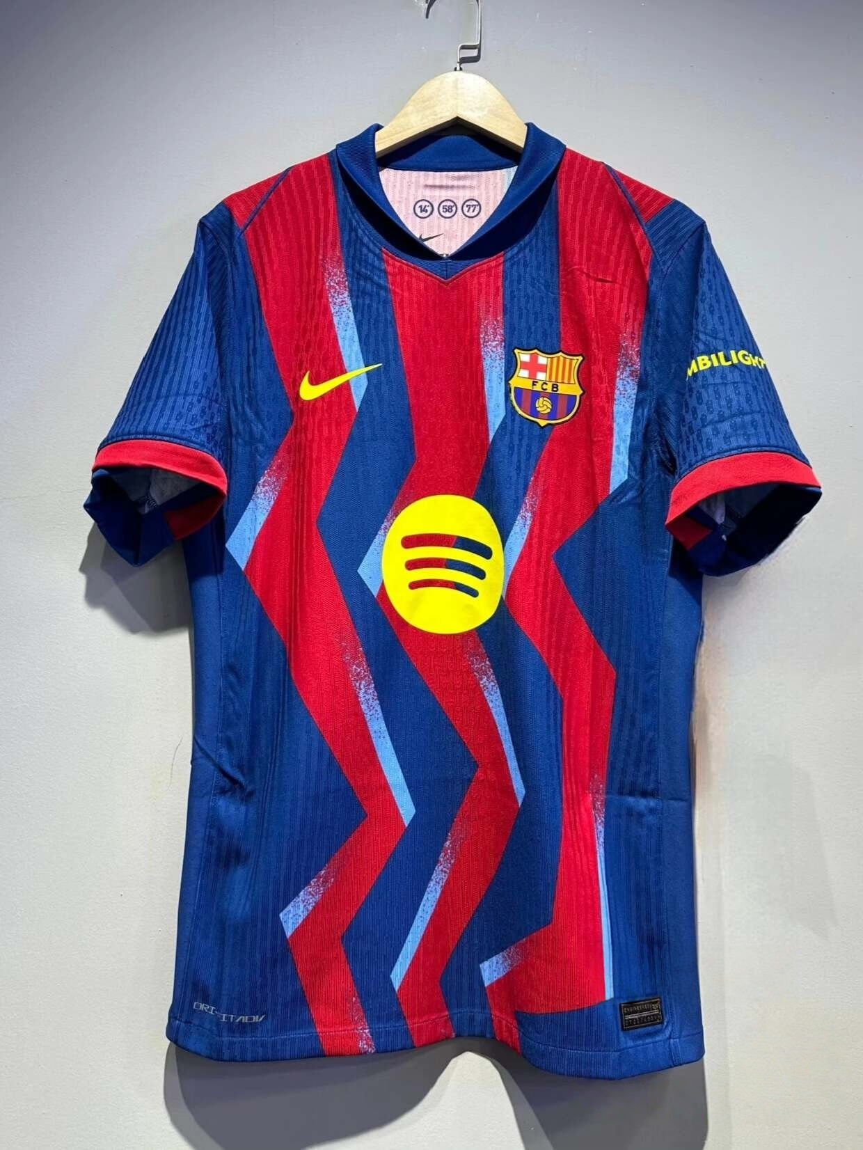 2526시즌 바르셀로나 어센틱 어웨이 유니폼