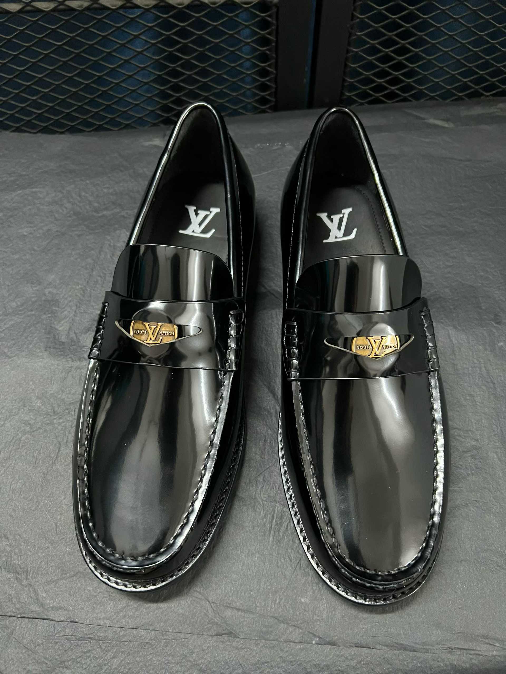 Lv Penny Loafer