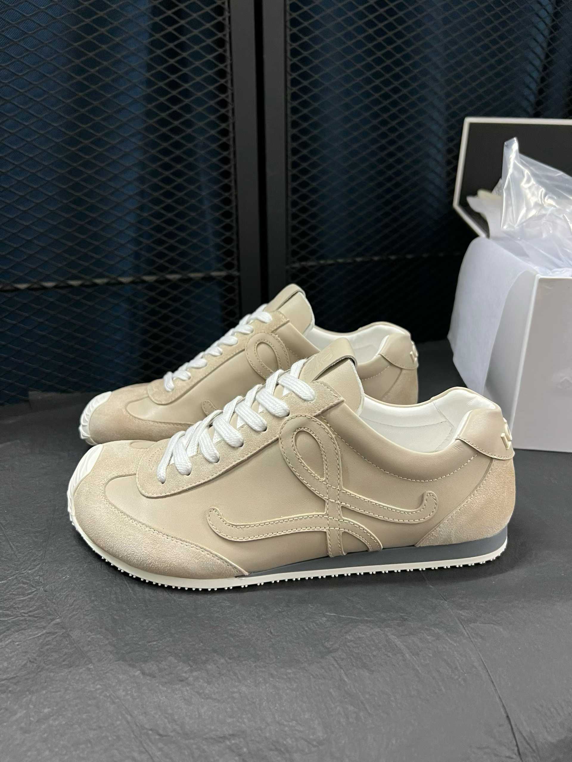 Loewe Ballet Runner 2.0