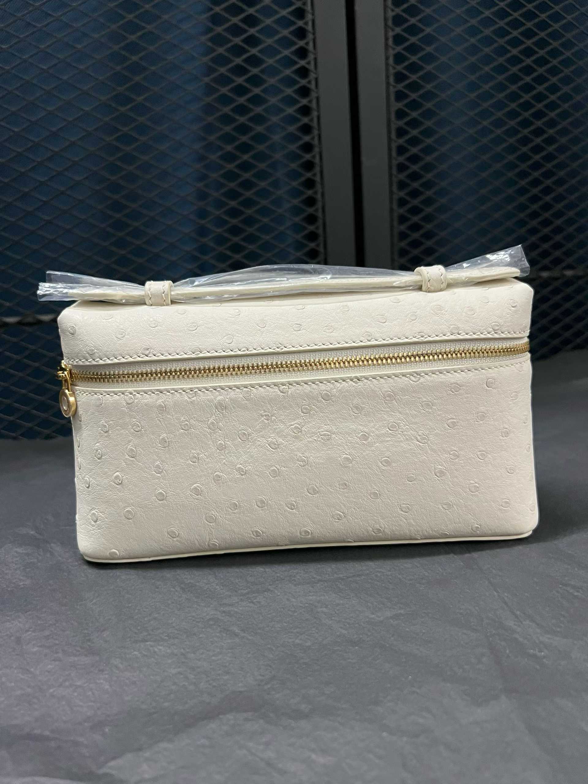 Loro Piana Extra Pocket L19 (19*6.5*11cm)