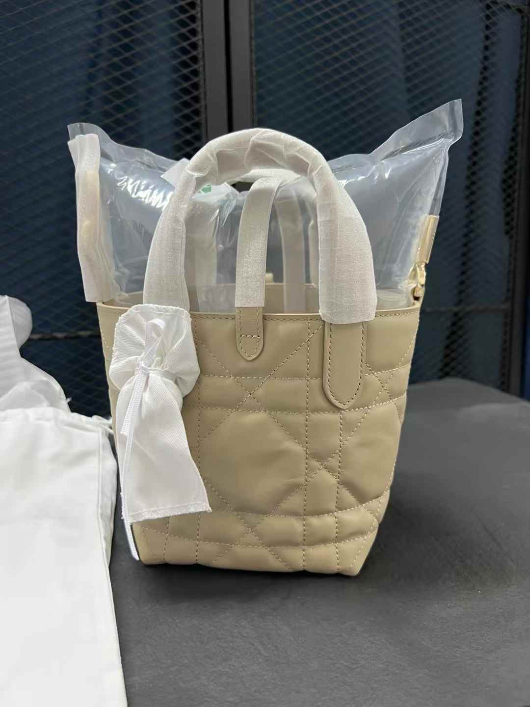 Toujours (15*12*13cm)