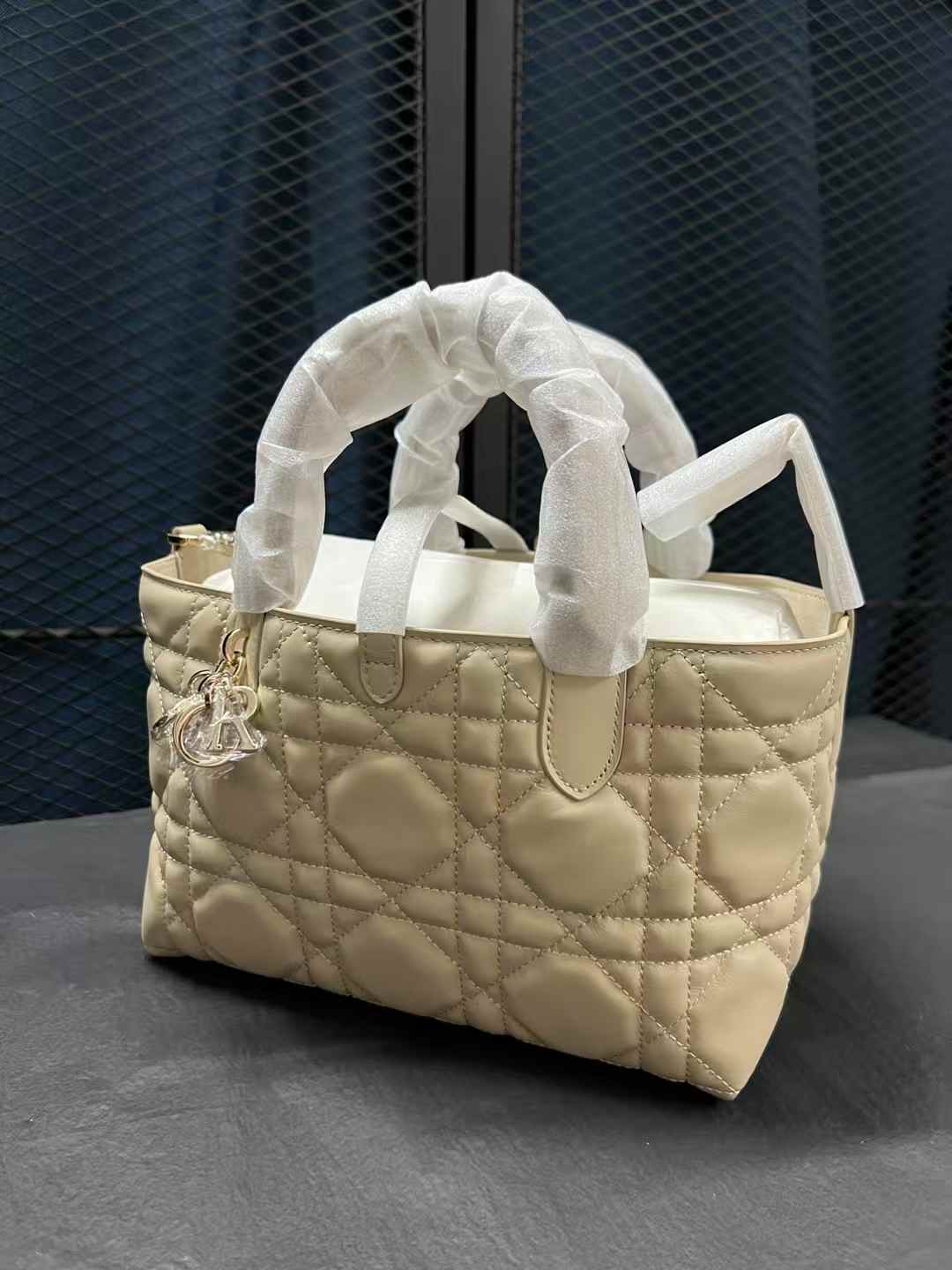 Toujours (23*15*15cm)