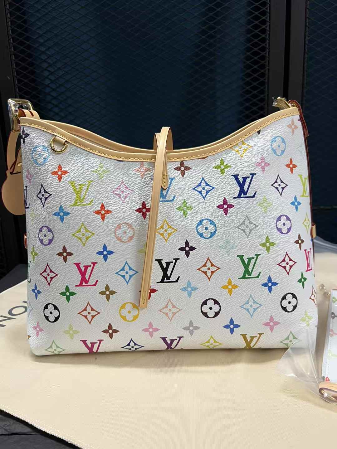 Lv Carryall (29*12*24cm)