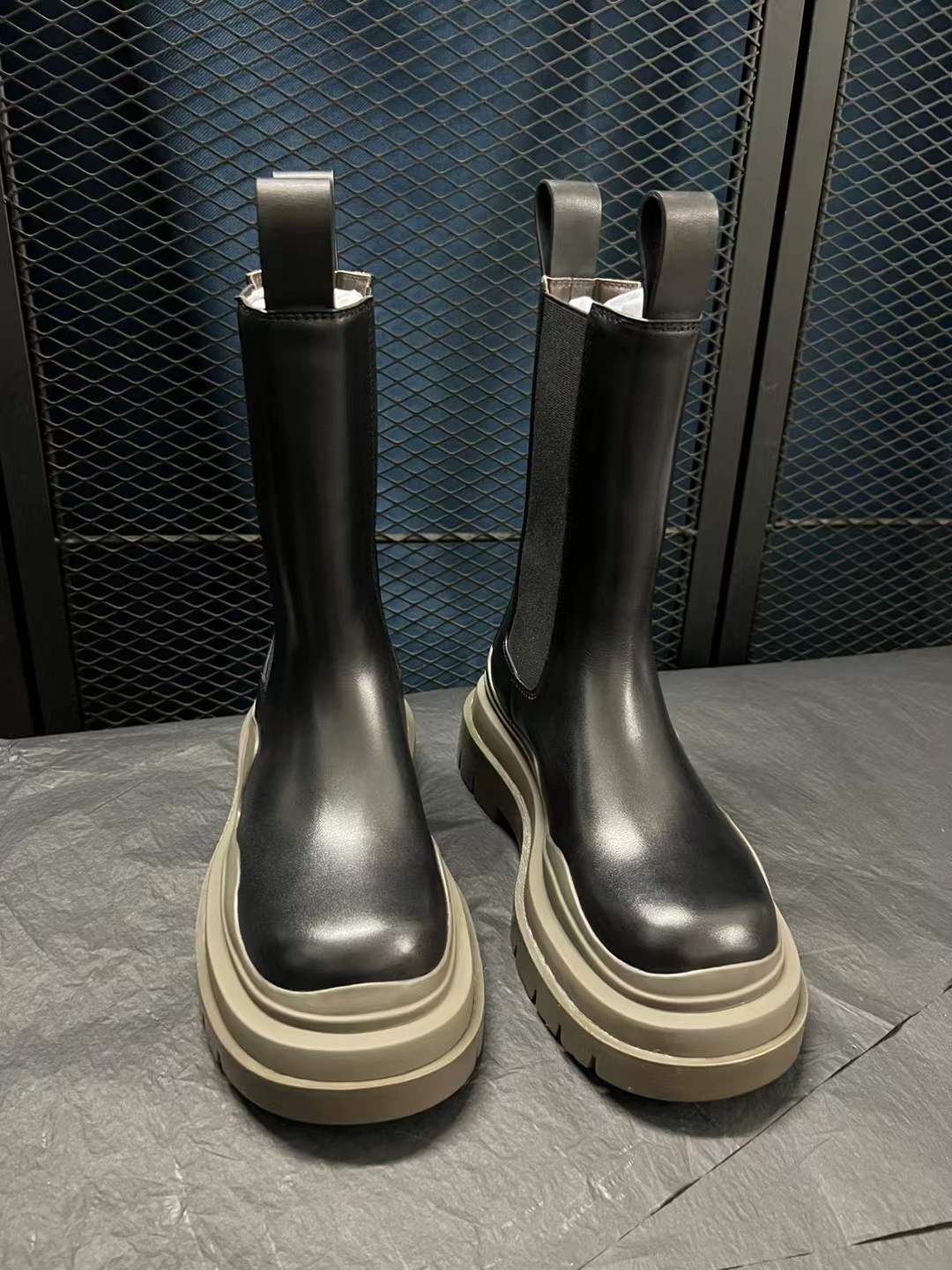 Bottga Veneta Tire Chelsea