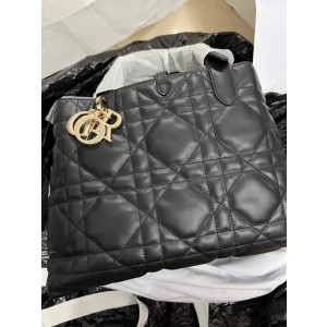 Toujours (22*18.5*20cm)