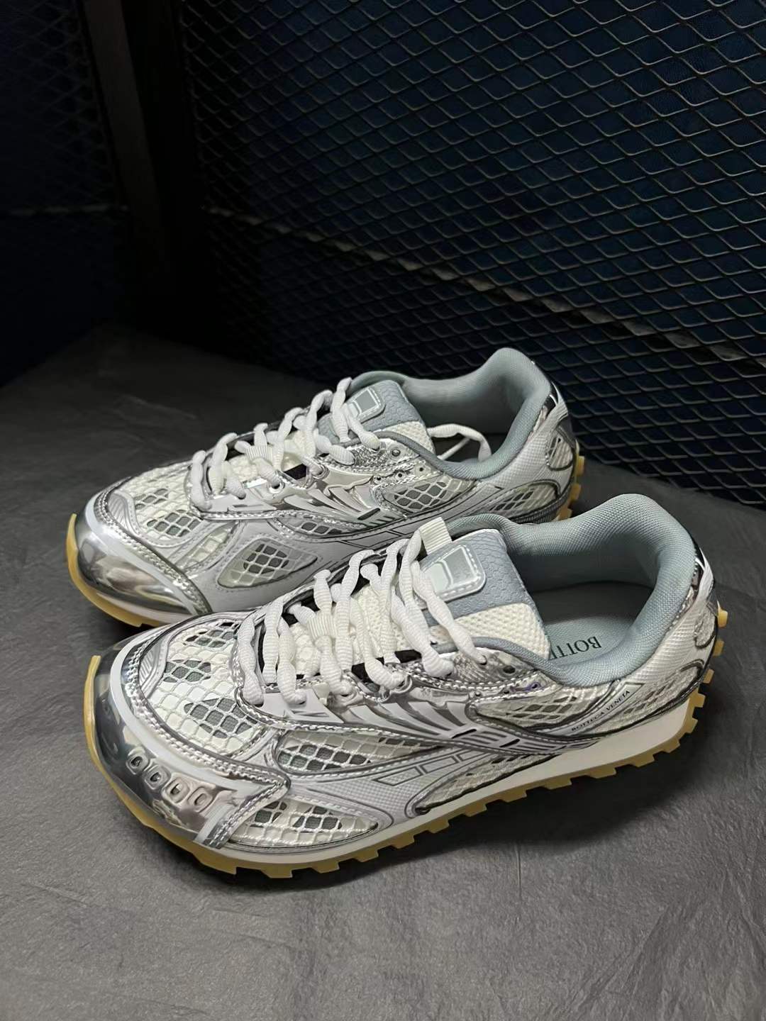 Bottga Veneta Orbit 스니커즈