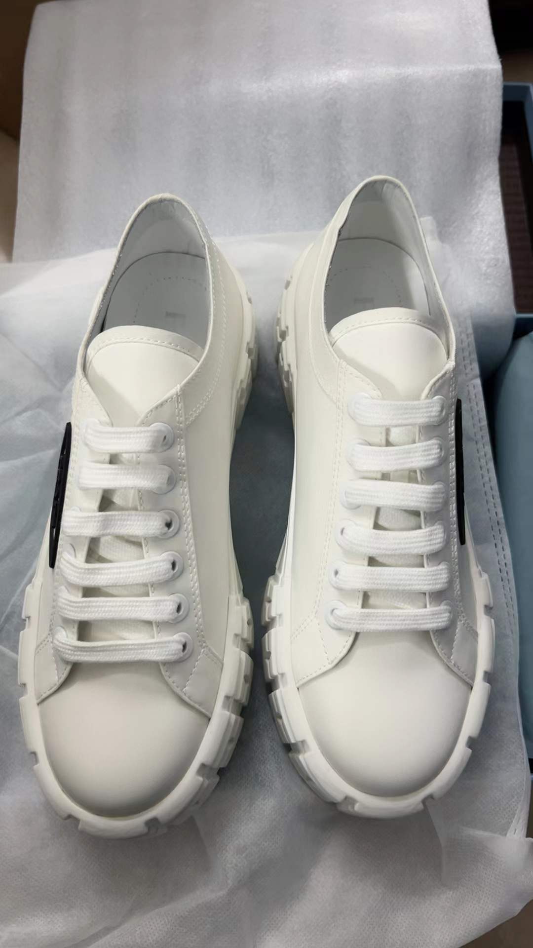 Prada Doubie Wheel Re-Nylon
