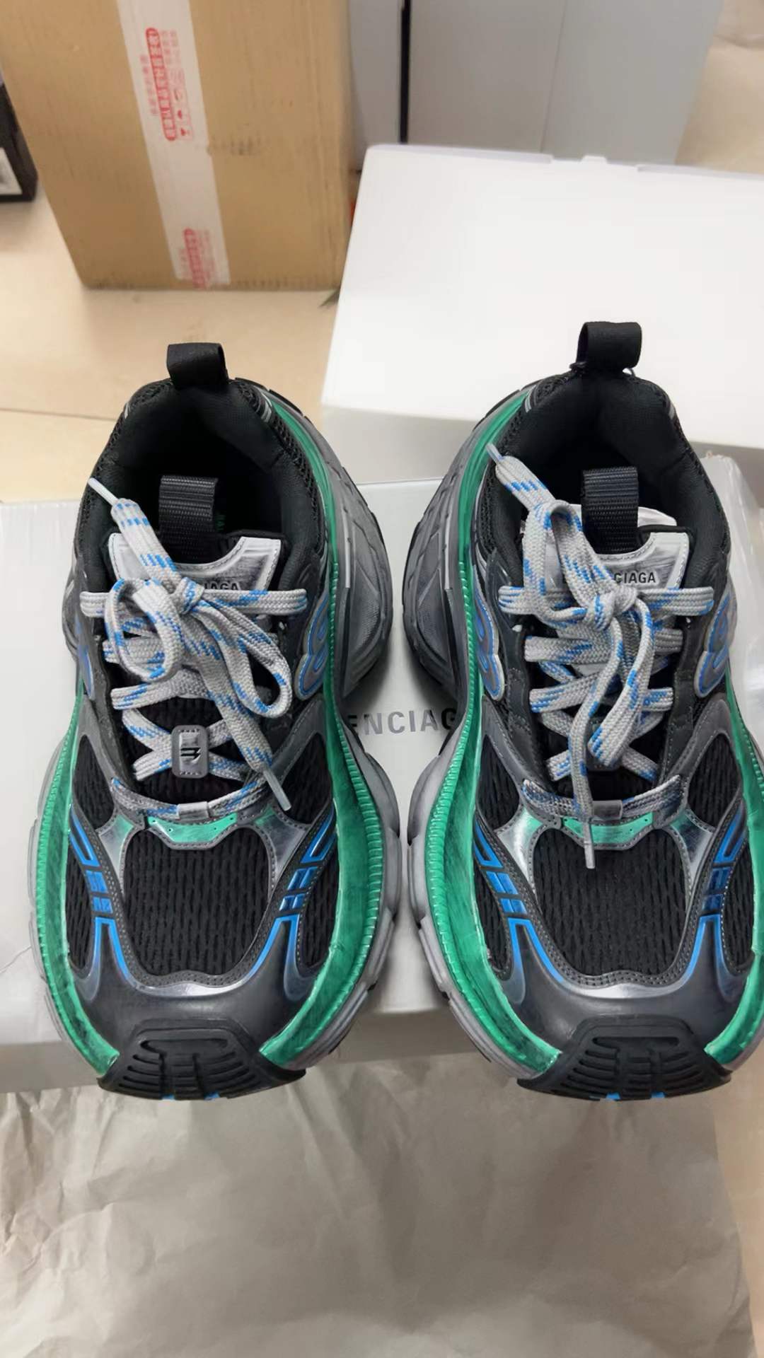 발렌시아가 10XL