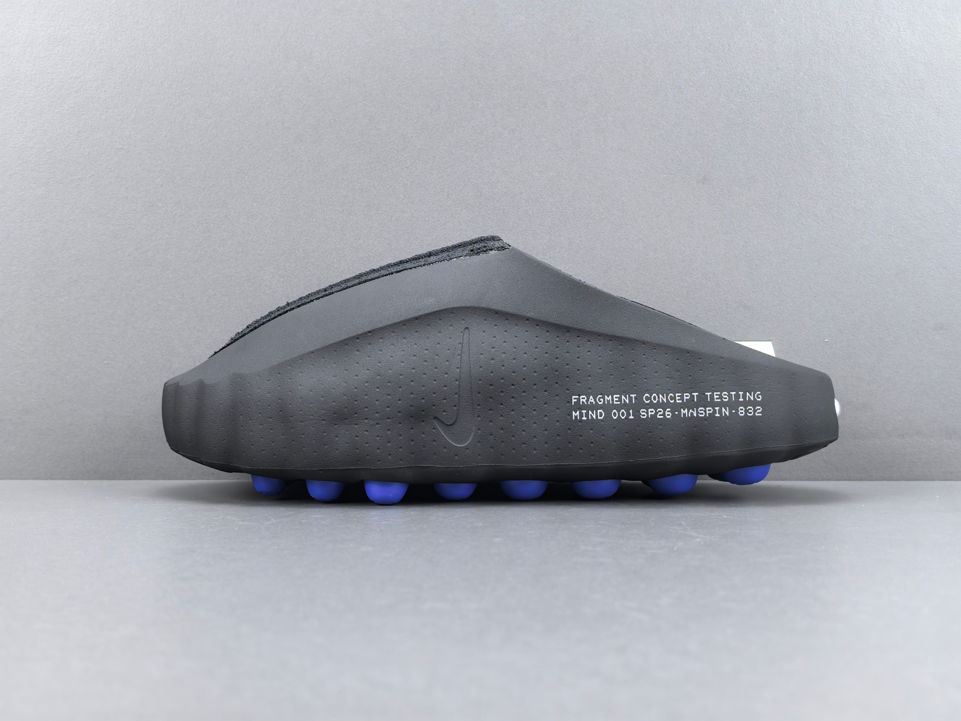 Nike Mind 001